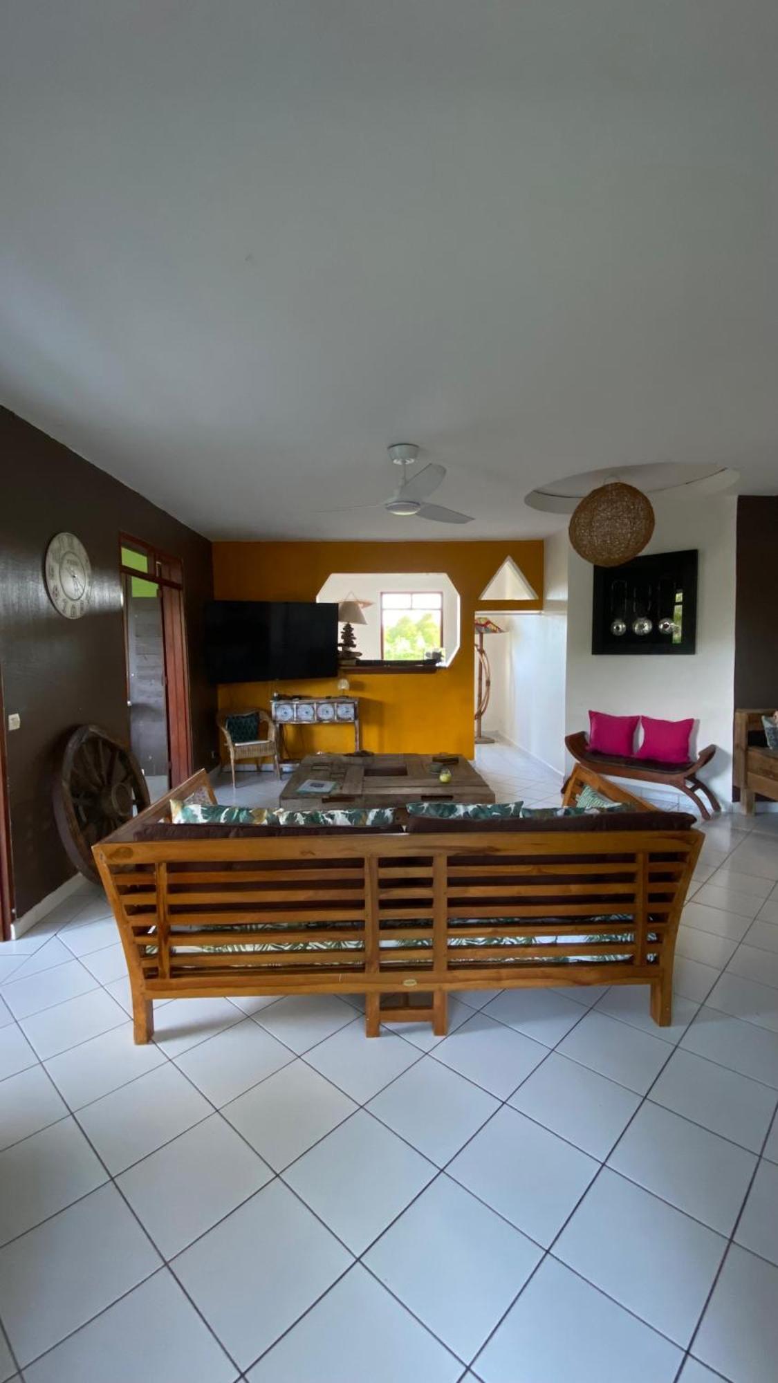 La Villa Rainbow & Ses 2 Kabanes Sainte-Anne  Luaran gambar